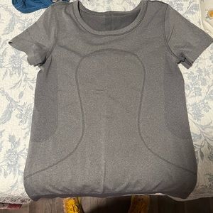 Lululemon Swiftly Tech- Size 6